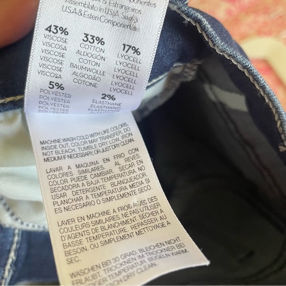 Mother Denim The Hustler Sidewinder Jeans in Tongue & Chic - Picture 8 of 13